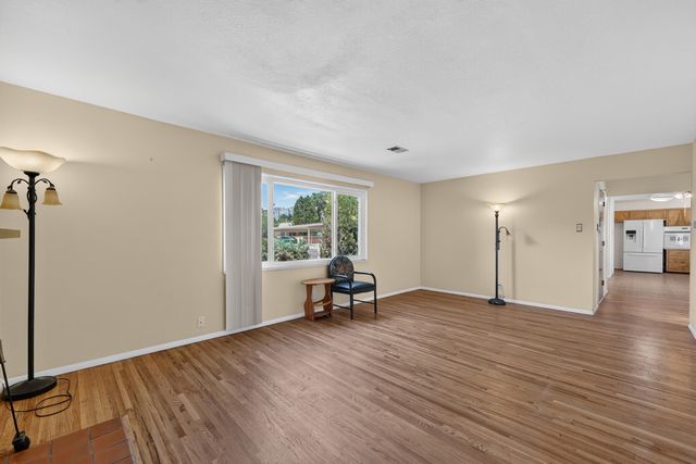 9400 Shoshone Road NE, Albuquerque, NM 87111