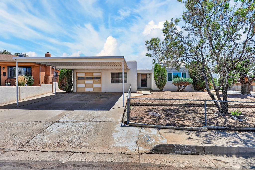 9400 Shoshone Road NE, Albuquerque, NM 87111