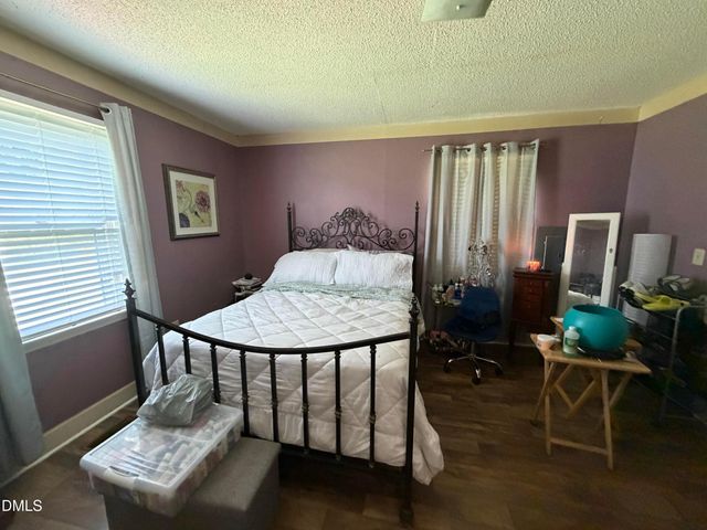 143 Live Oak Church, Selma, NC 27576