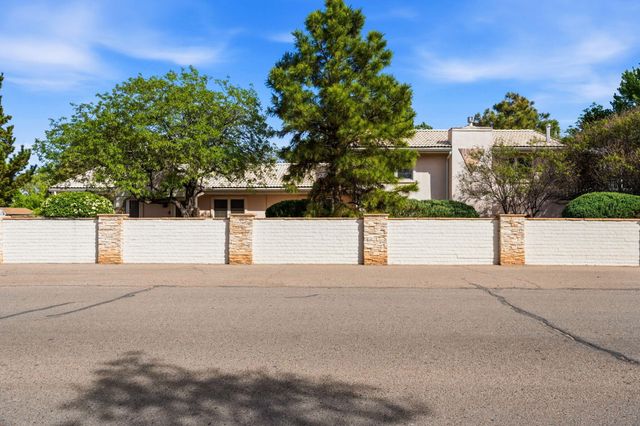 10020 Loretta Drive NW, Albuquerque, NM 87114