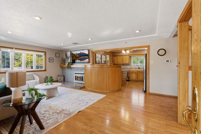 10020 Loretta Drive NW, Albuquerque, NM 87114