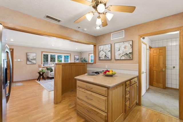 10020 Loretta Drive NW, Albuquerque, NM 87114