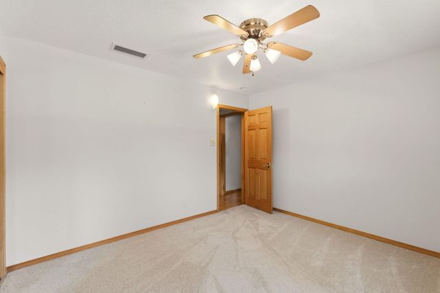 10020 Loretta Drive NW, Albuquerque, NM 87114