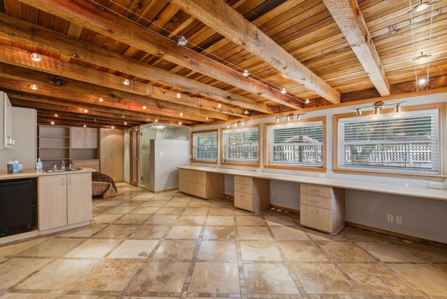 10020 Loretta Drive NW, Albuquerque, NM 87114