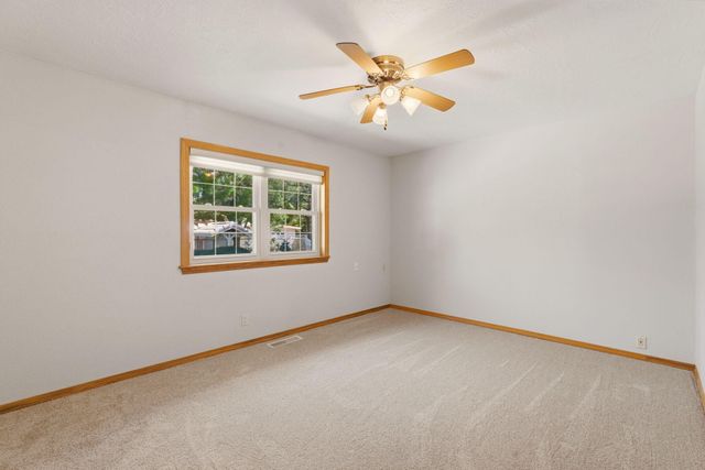 10020 Loretta Drive NW, Albuquerque, NM 87114