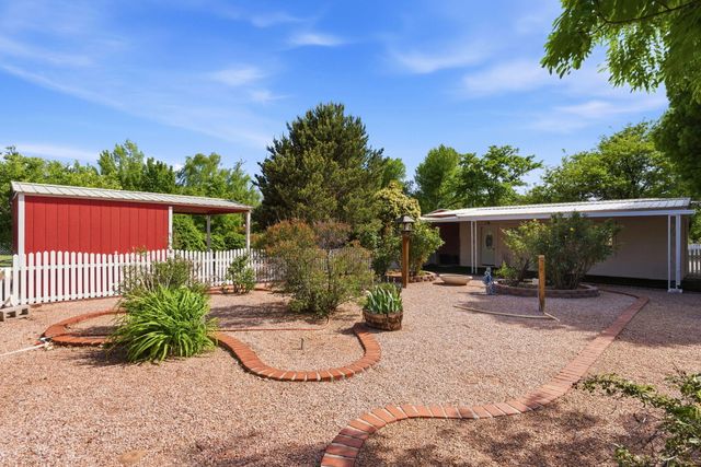 10020 Loretta Drive NW, Albuquerque, NM 87114