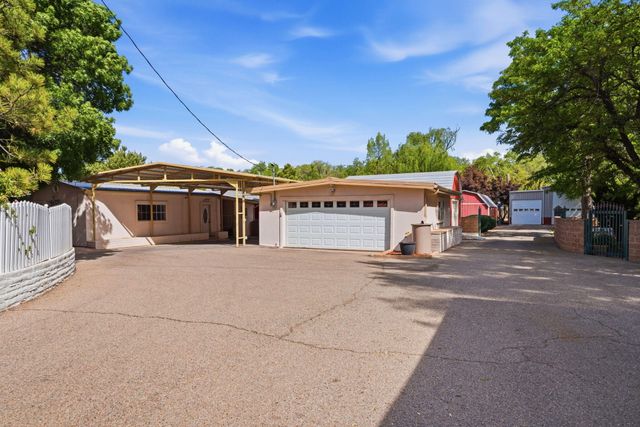 10020 Loretta Drive NW, Albuquerque, NM 87114