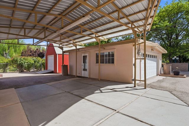10020 Loretta Drive NW, Albuquerque, NM 87114