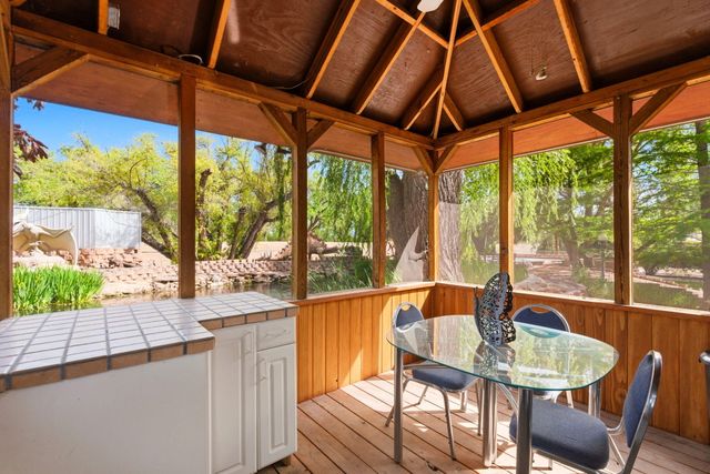 10020 Loretta Drive NW, Albuquerque, NM 87114