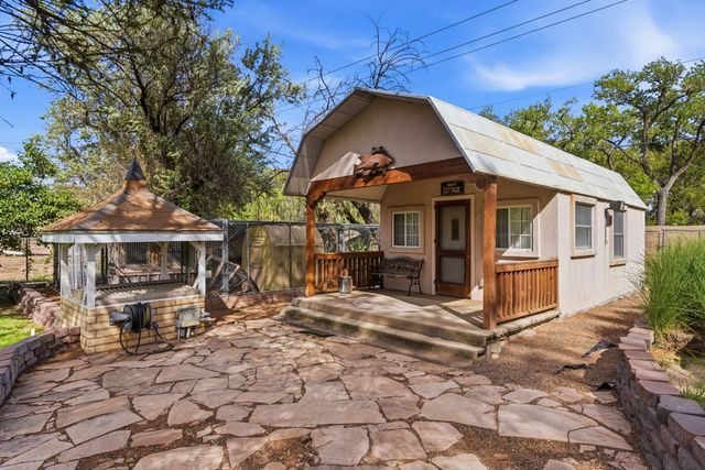 10020 Loretta Drive NW, Albuquerque, NM 87114