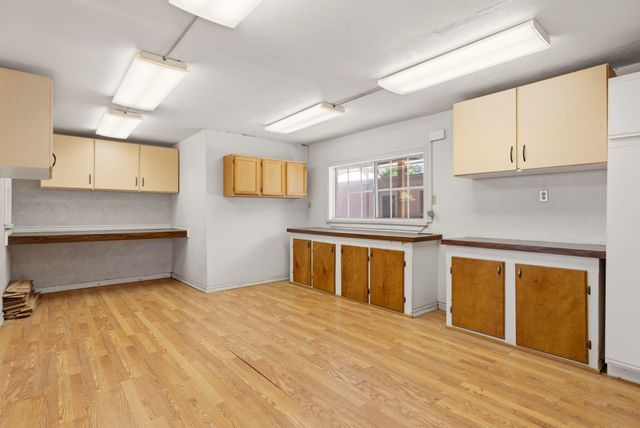 10020 Loretta Drive NW, Albuquerque, NM 87114