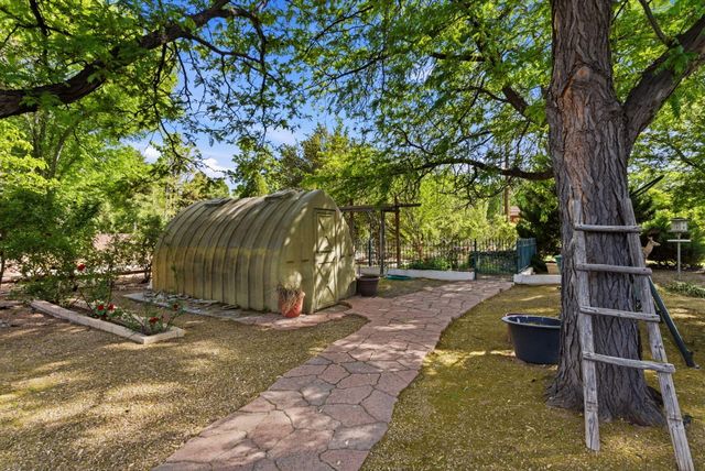 10020 Loretta Drive NW, Albuquerque, NM 87114
