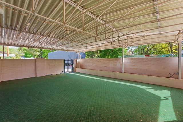10020 Loretta Drive NW, Albuquerque, NM 87114