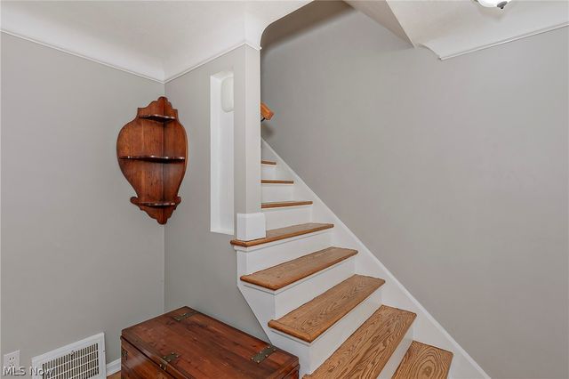 5164 Spencer Road, Lyndhurst, OH 44124