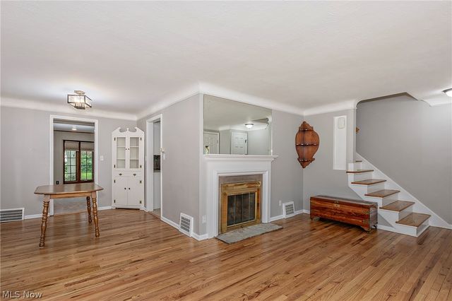 5164 Spencer Road, Lyndhurst, OH 44124