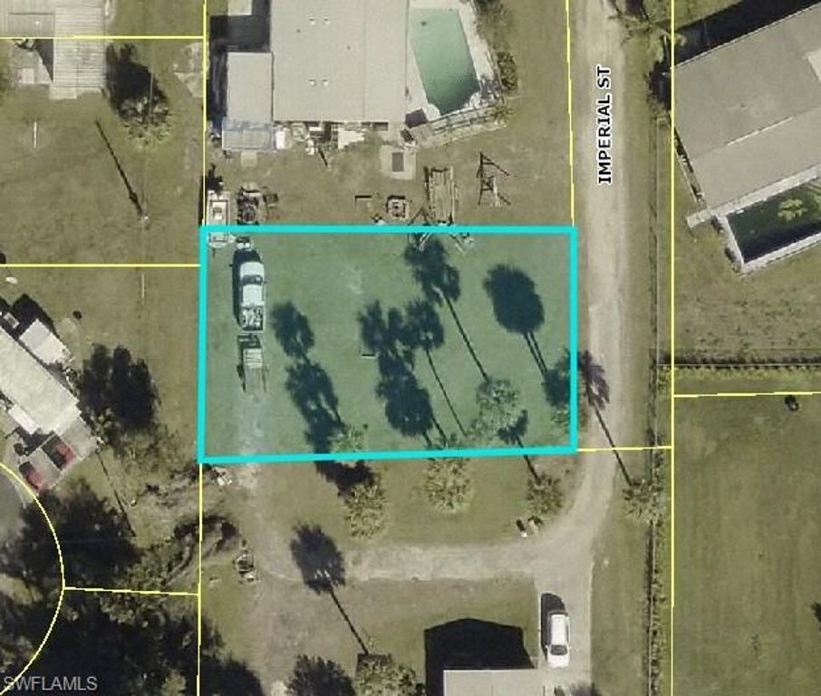 101 Imperial ST, NORTH FORT MYERS, FL 33917 — exterior