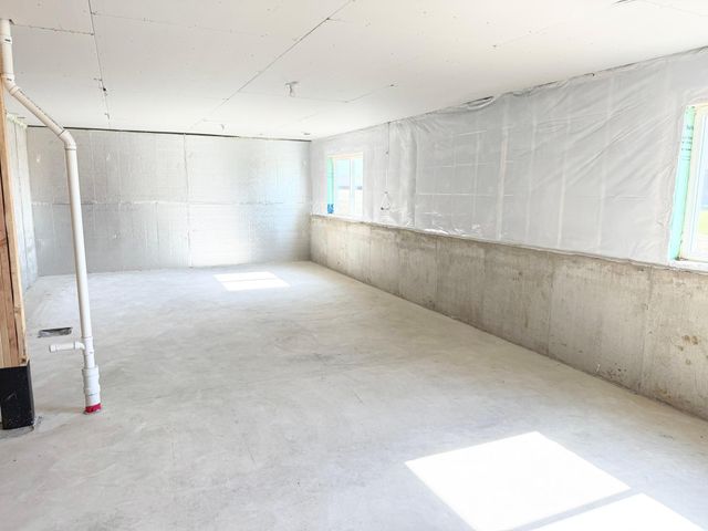 927 Redfield Circle, Delano, MN 55328