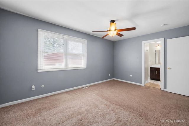 6122 Pleasant View Road, Cary, IL 60013