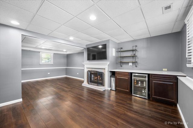 6122 Pleasant View Road, Cary, IL 60013