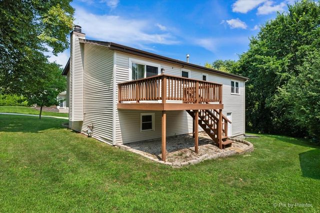 6122 Pleasant View Road, Cary, IL 60013