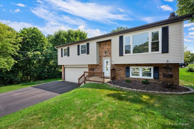 6122 Pleasant View Road, Cary, IL 60013