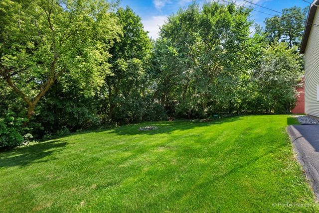 6122 Pleasant View Road, Cary, IL 60013