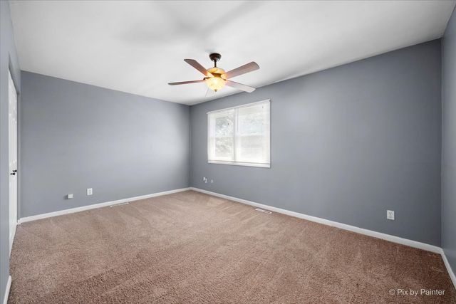6122 Pleasant View Road, Cary, IL 60013