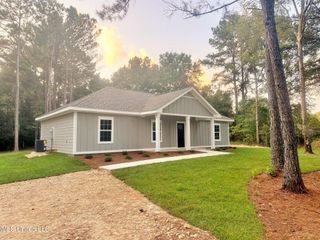 120 Readys Drive, Lucedale, MS 39452