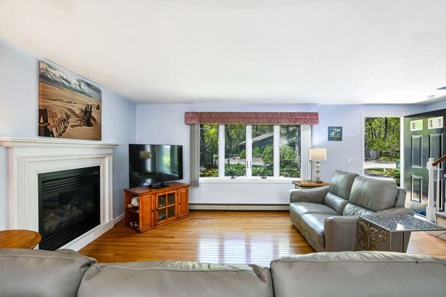 20 Old Kenyon Road, East Falmouth, MA 02536