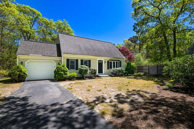 20 Old Kenyon Road, East Falmouth, MA 02536