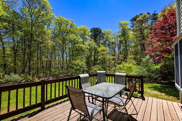 20 Old Kenyon Road, East Falmouth, MA 02536