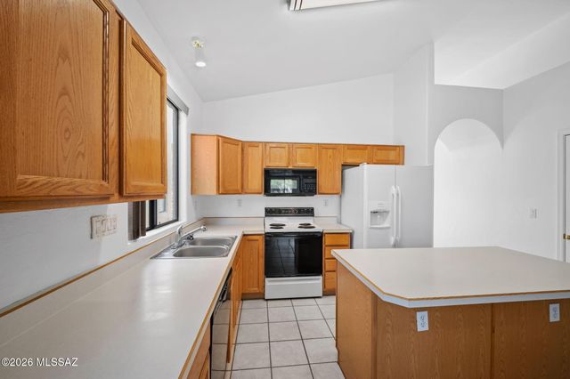 1236 W Crystal Palace Place, Tucson, AZ 85737