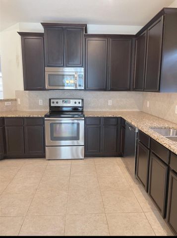 2417 Fall Leaf Court, Denton, TX 76209