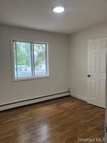 84 N 17th Street, Wheatley Heights, NY 11798