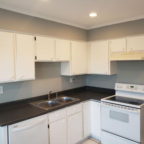 9315 HAMILTON Court F, Des Plaines, IL 60016