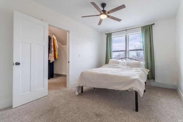 1526 11th Street, Bedford, IN 47421