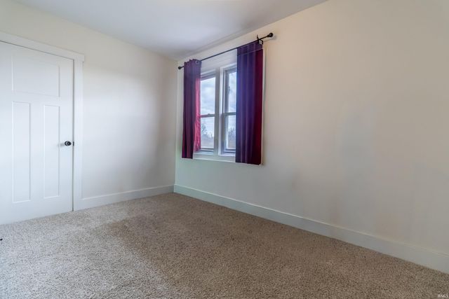 1526 11th Street, Bedford, IN 47421