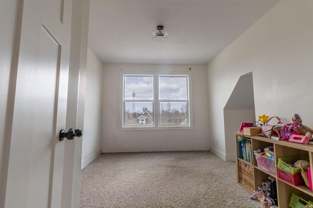 1526 11th Street, Bedford, IN 47421