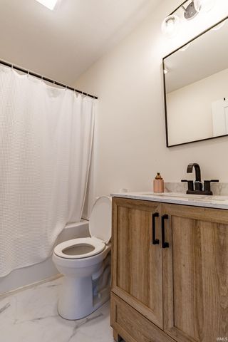 1526 11th Street, Bedford, IN 47421