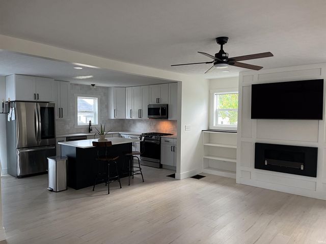 1526 11th Street, Bedford, IN 47421