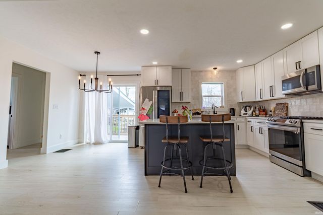 1526 11th Street, Bedford, IN 47421