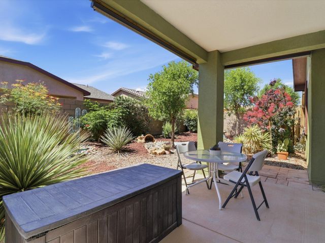 470 Zuni River Circle SW, Los Lunas, NM 87031
