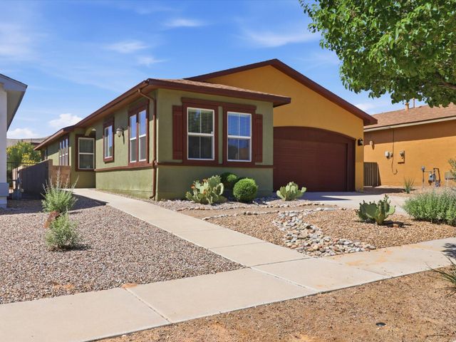 470 Zuni River Circle SW, Los Lunas, NM 87031