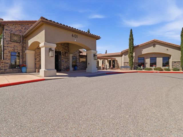 470 Zuni River Circle SW, Los Lunas, NM 87031