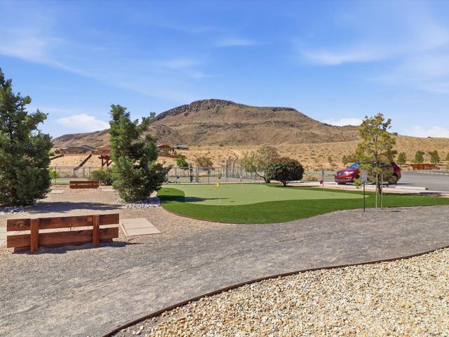 470 Zuni River Circle SW, Los Lunas, NM 87031