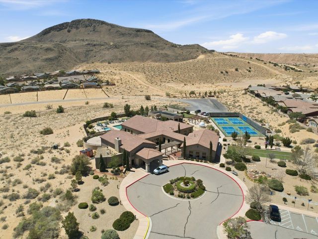 470 Zuni River Circle SW, Los Lunas, NM 87031