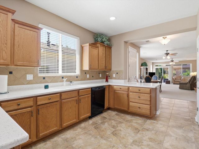 470 Zuni River Circle SW, Los Lunas, NM 87031