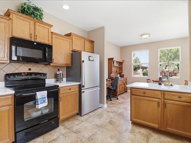 470 Zuni River Circle SW, Los Lunas, NM 87031
