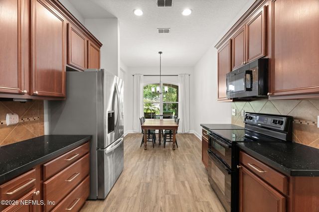 1681 FENTON Avenue, St. Johns, FL 32259