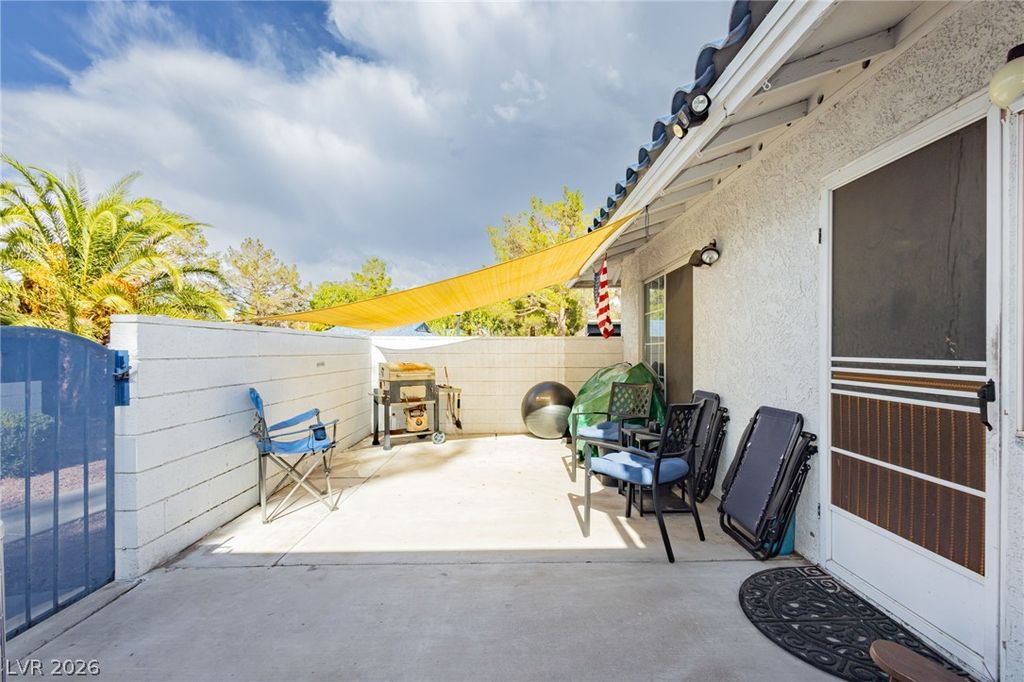 2121 Petersham Court B, Las Vegas, NV 89108 — photo 2